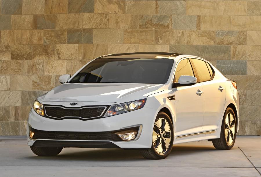  Kia Optima Hybrid 2012 года  (фото 1 из 32)